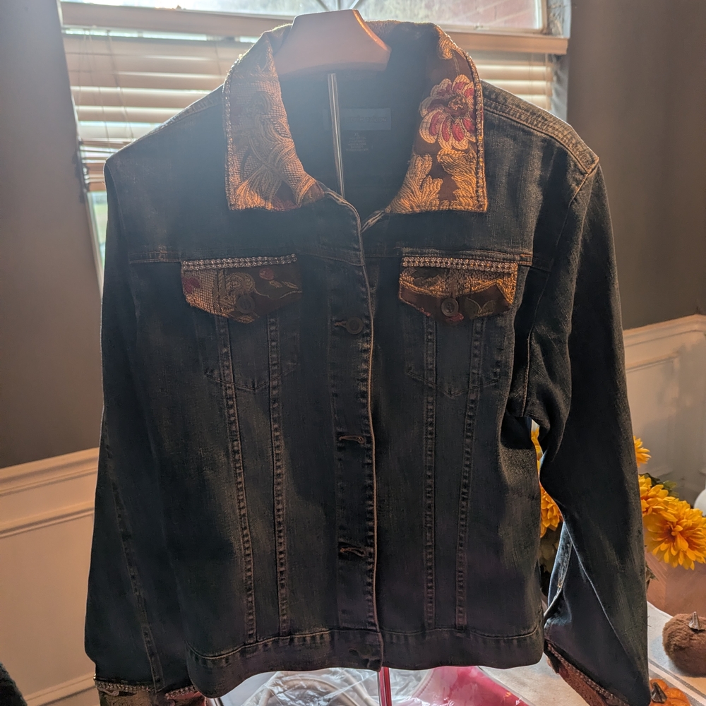 Floral Embroidered Denim Jacket